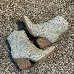 Source Unknown Sparkling Ankle Boots - Silver and Brown